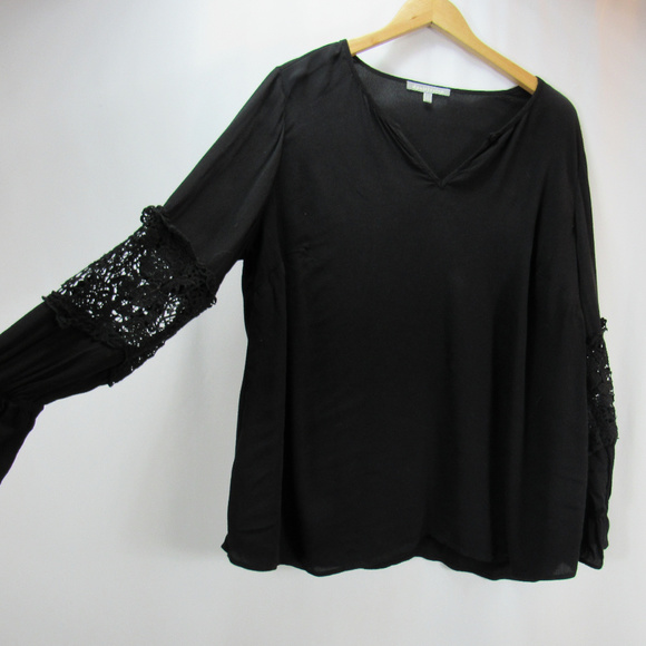Daniel Rainn Tops - Daniel Rainn Black V Neck Boho Peasant Blouse Top